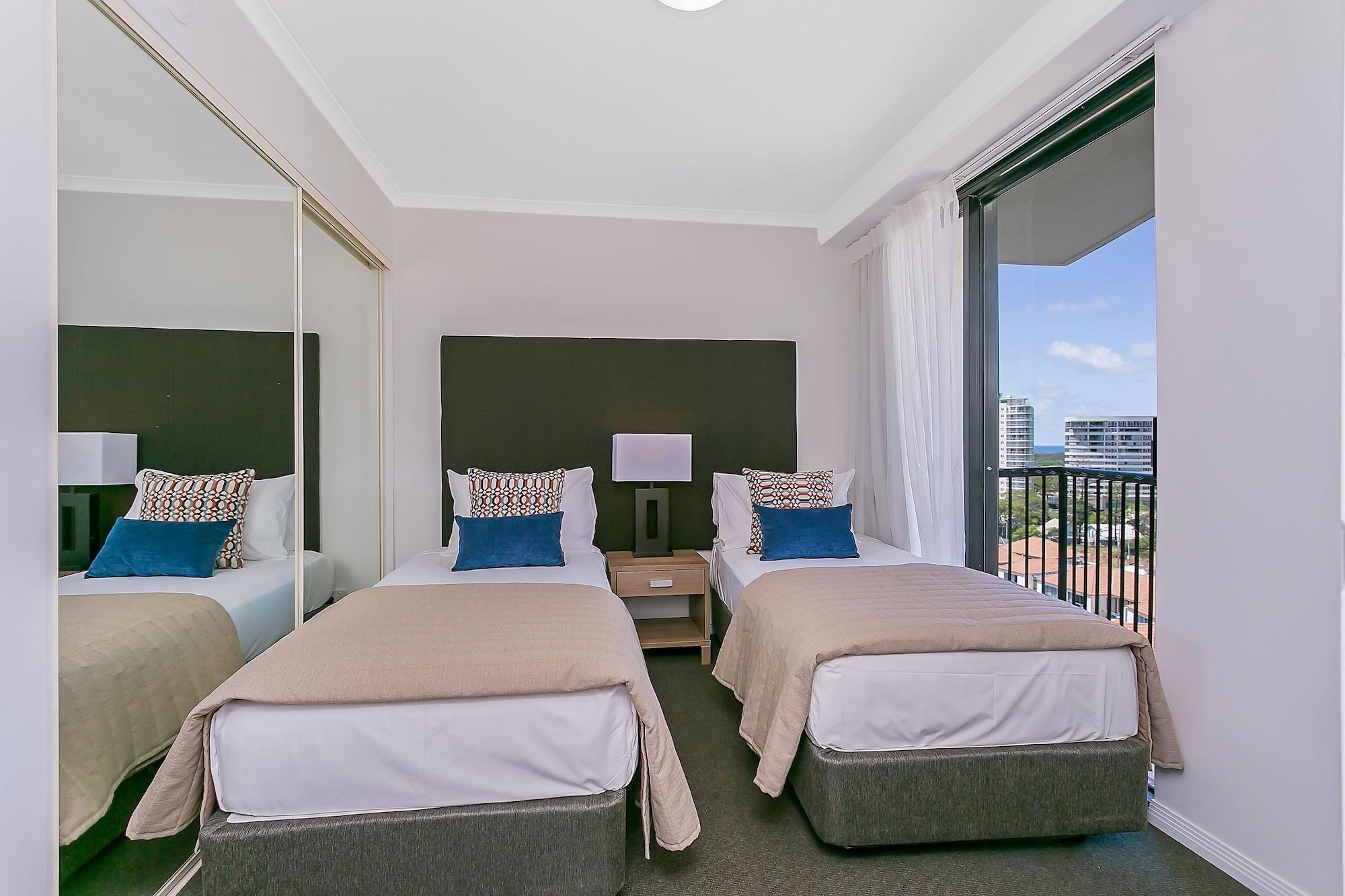 Mantra Coolangatta Beach Gold Coast Exterior photo