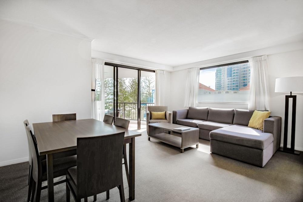 Mantra Coolangatta Beach Gold Coast Exterior photo