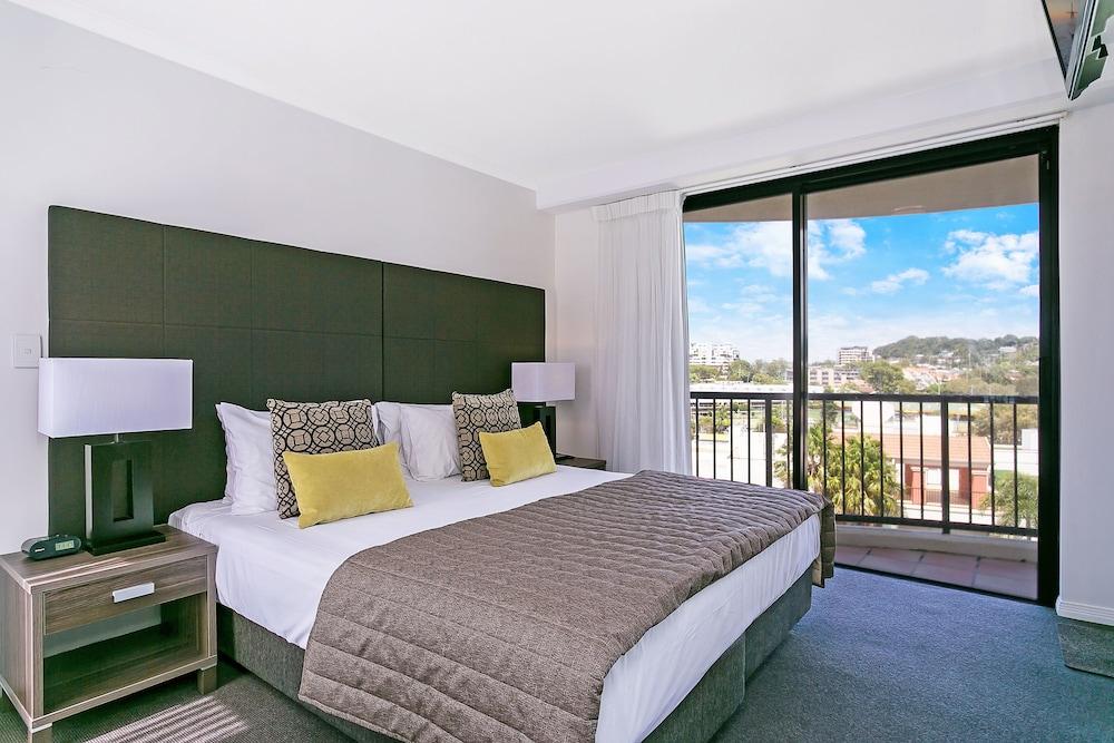 Mantra Coolangatta Beach Gold Coast Exterior photo