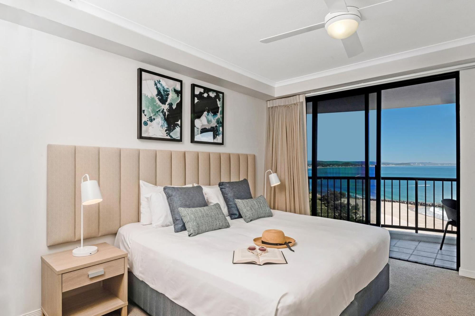 Mantra Coolangatta Beach Gold Coast Exterior photo