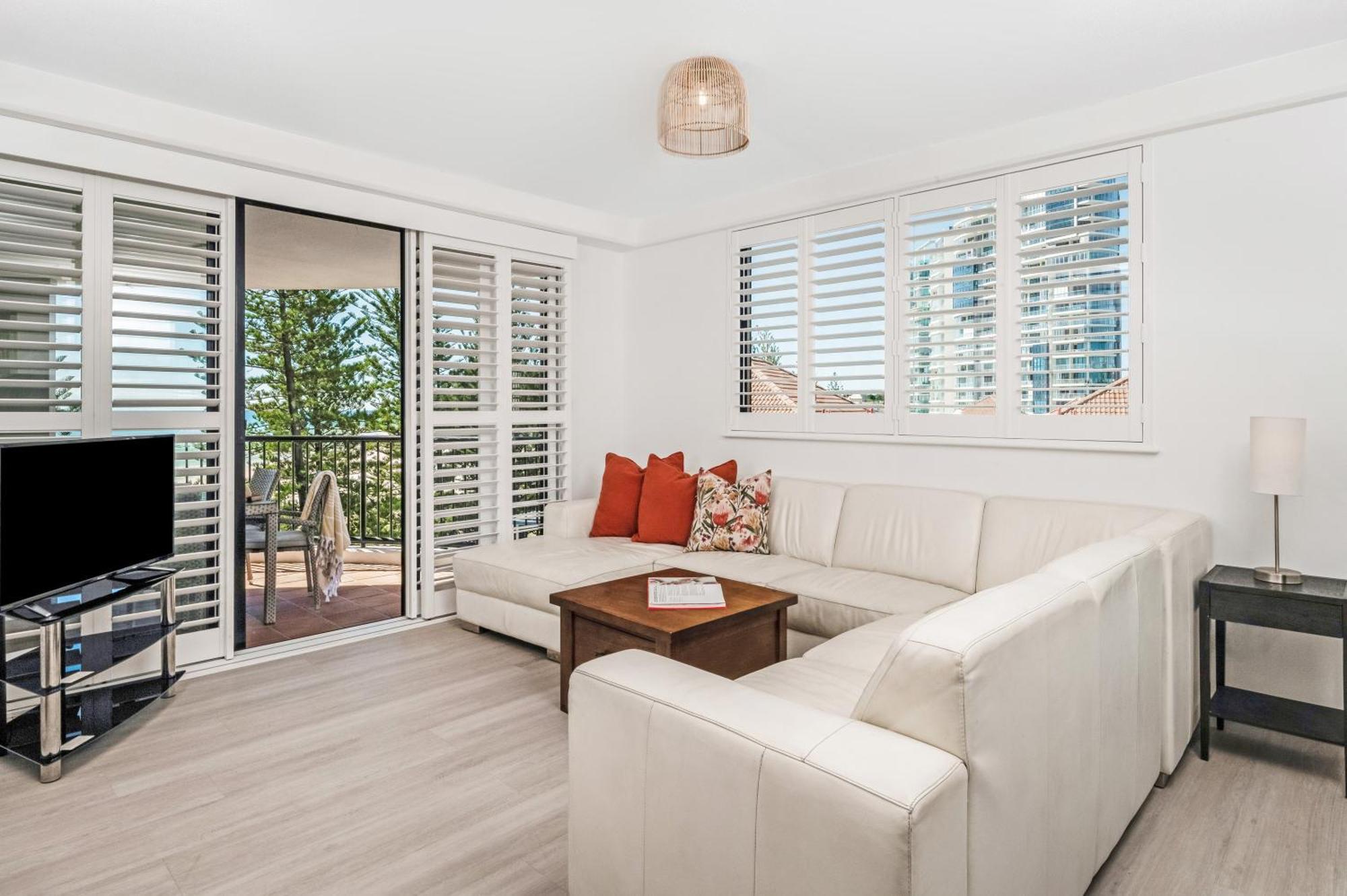 Mantra Coolangatta Beach Gold Coast Exterior photo