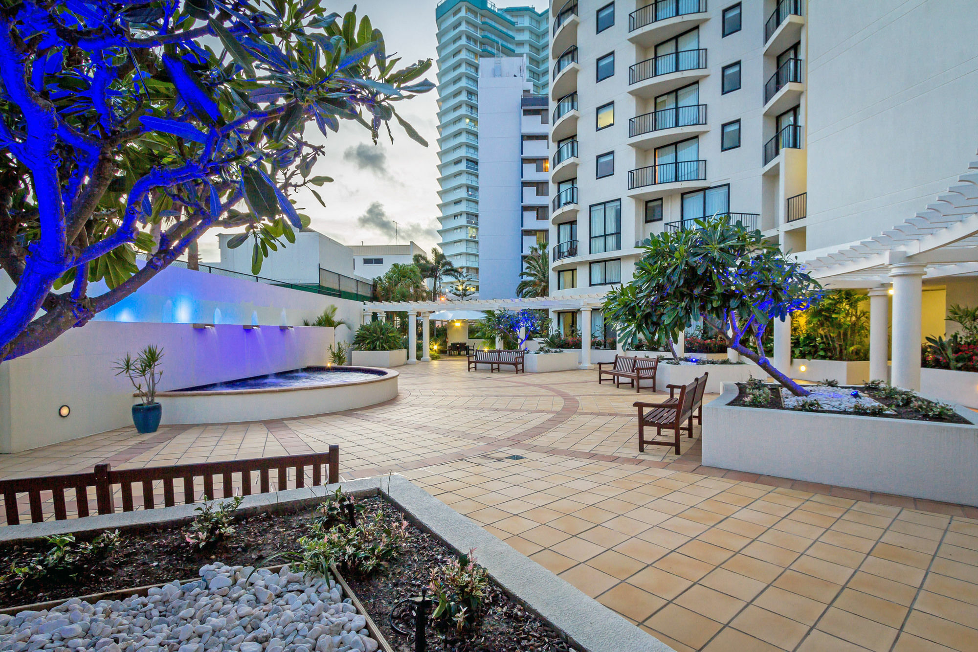 Mantra Coolangatta Beach Gold Coast Exterior photo